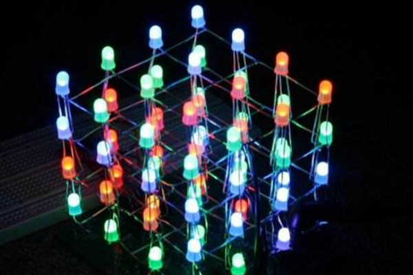 发光二极管与普通二极管一样是由